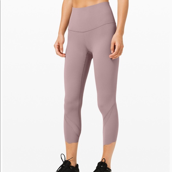 lululemon athletica Pants - Lululemon Wunder Under Crop HR RD Scallop  23”